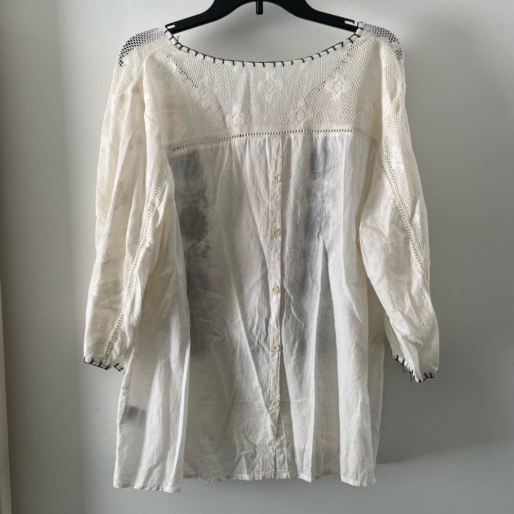 Light Flow Patterned Top - Picture 4 of 5